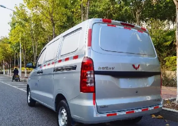 準(zhǔn)新車(chē) 五菱宏光V客貨